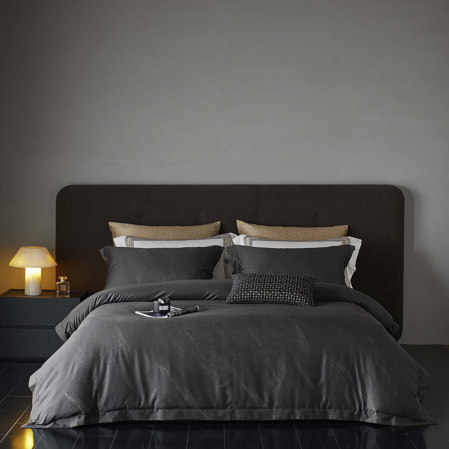 Home Textiles Premium - プレミアムリヨセルコットンジャカード4点寝具セット、ダークグレーのシルキーな布団カバー、柔らかく通気性のある高級ベッドリネン、クイーンキングサイズ