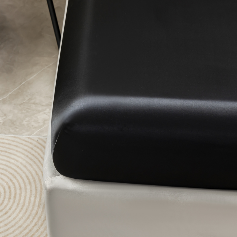 ゴムバンド付きの黒いサテンのシーツ,氷の絹のマットレスカバー - Silk Sheet Set のレビューと価格